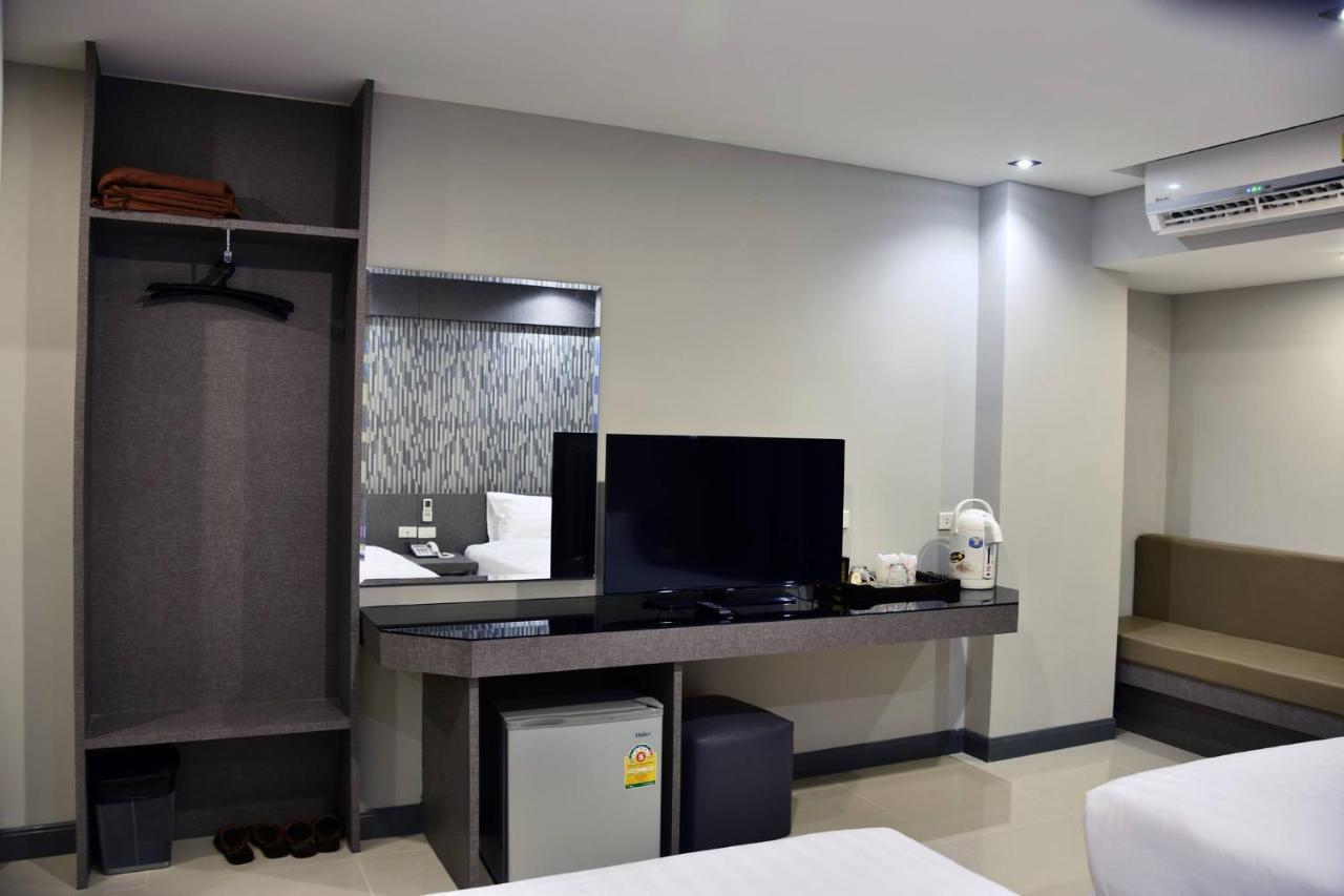 C Hotel Bangna Бангкок Экстерьер фото