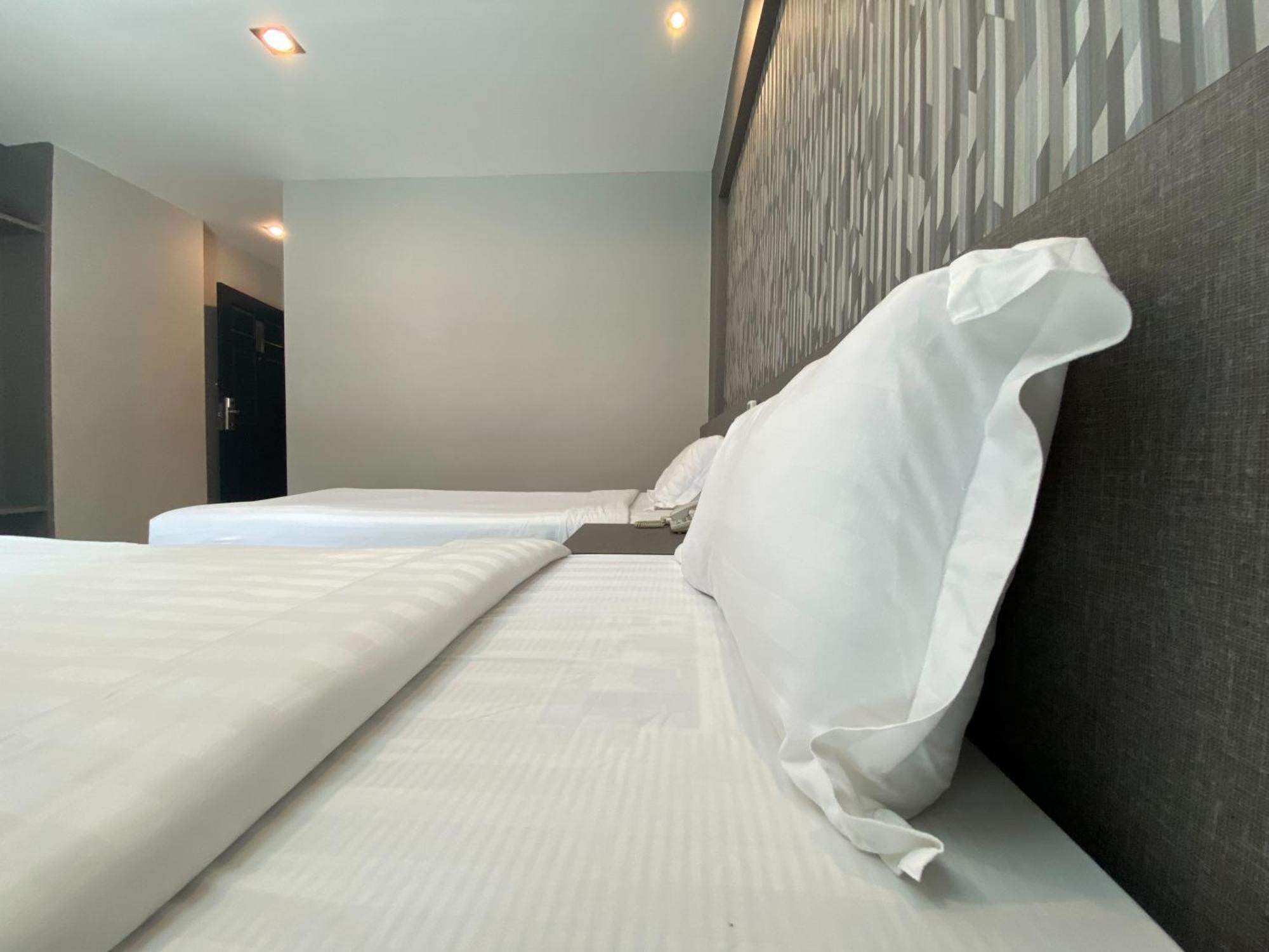 C Hotel Bangna Бангкок Экстерьер фото